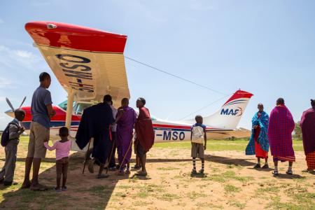 2018 Malambo Safari, Tanzania children with plane
